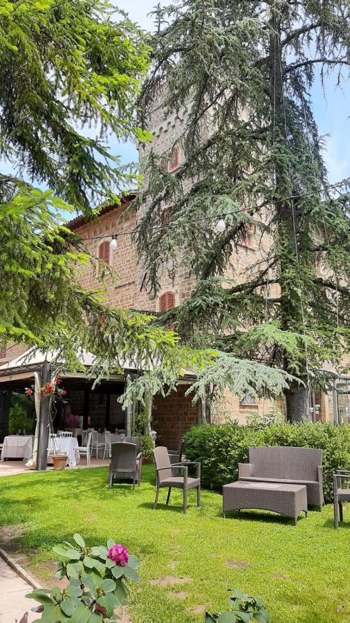 Castello Cortevecchio Губио Екстериор снимка