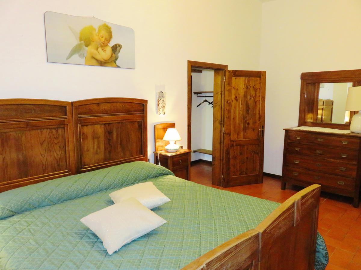 Castello Cortevecchio Губио Екстериор снимка