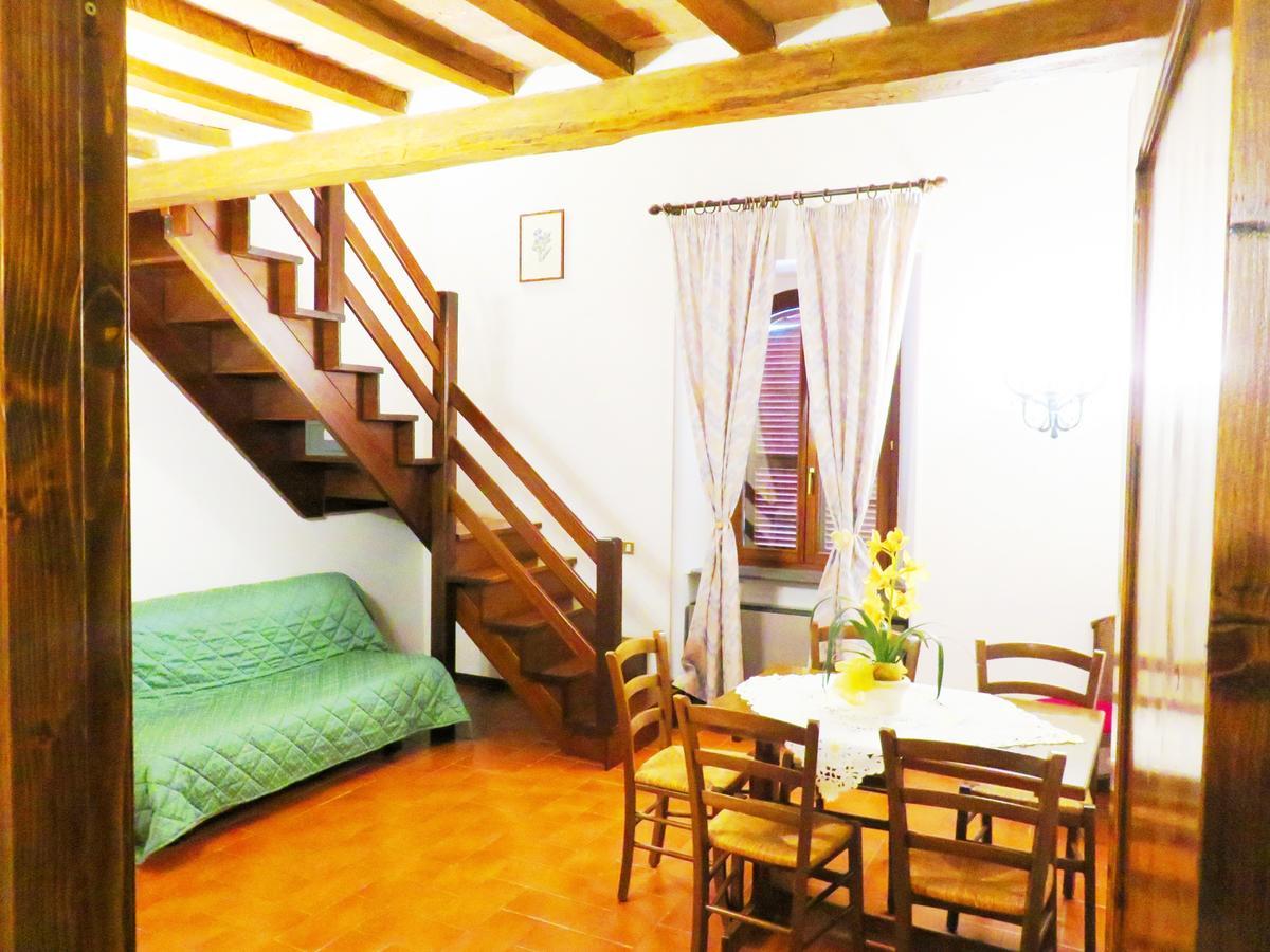 Castello Cortevecchio Губио Екстериор снимка